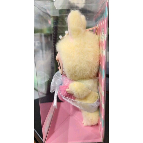 Labubu Authentic Pop Mart- Checkmate Queen Let's Checkmate Monster Yellow Heart - Picture 4 of 5